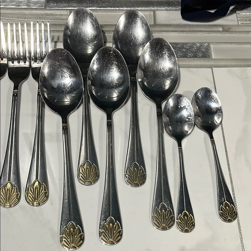 Silverware Trendyware Elegant Silver and Gold Flatware‎ Set 19 stainless steel